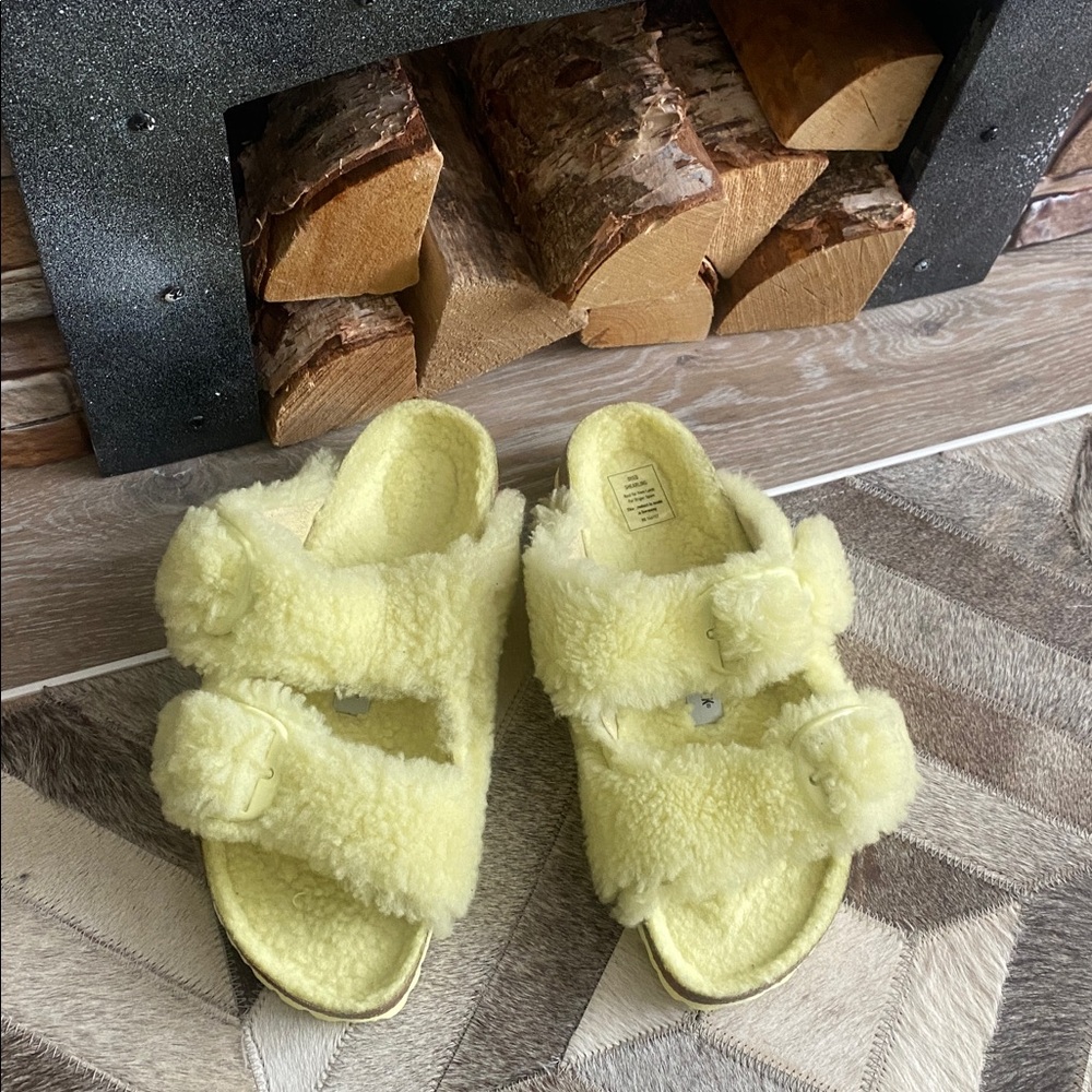 🆕 Birkenstock Arizona Big Buckle Teddy Shearling Sandals - Picture 3 of 9